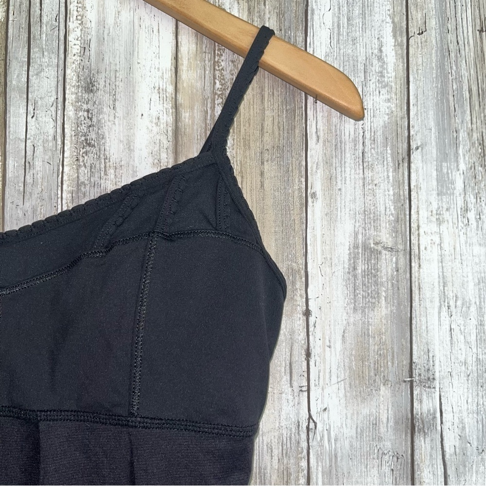 Lululemon Debut Tank - Picture 2 of 5
